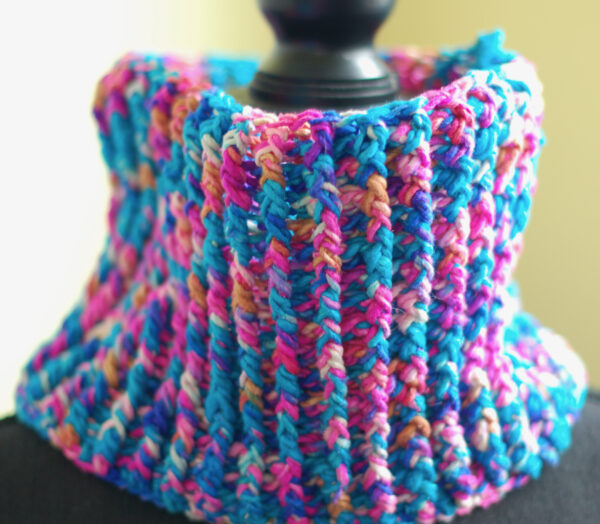 Cheery silk cowl crochet